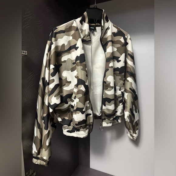 Brand new bomber jacket, army print style in size M - Picture 1 of 4